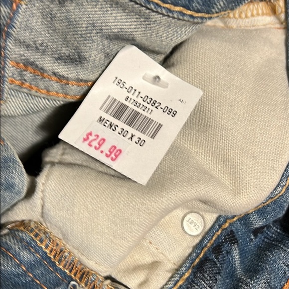 Man’s new with tags, Abercrombie, and Finch jeans butterfly - Picture 3 of 4